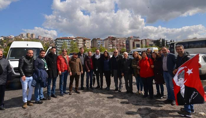 Büyük Miting için CHP Kocaeli 22 araç ile Maltepe’ye Hareket Etti