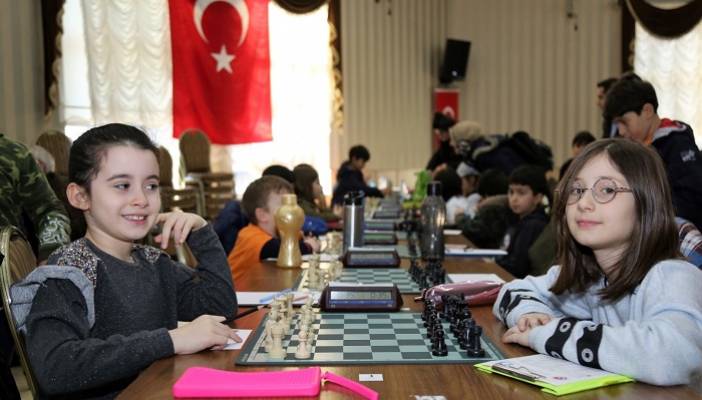 366 Öğrencinin Katıldığı Satranç Turnuvasını Başladı